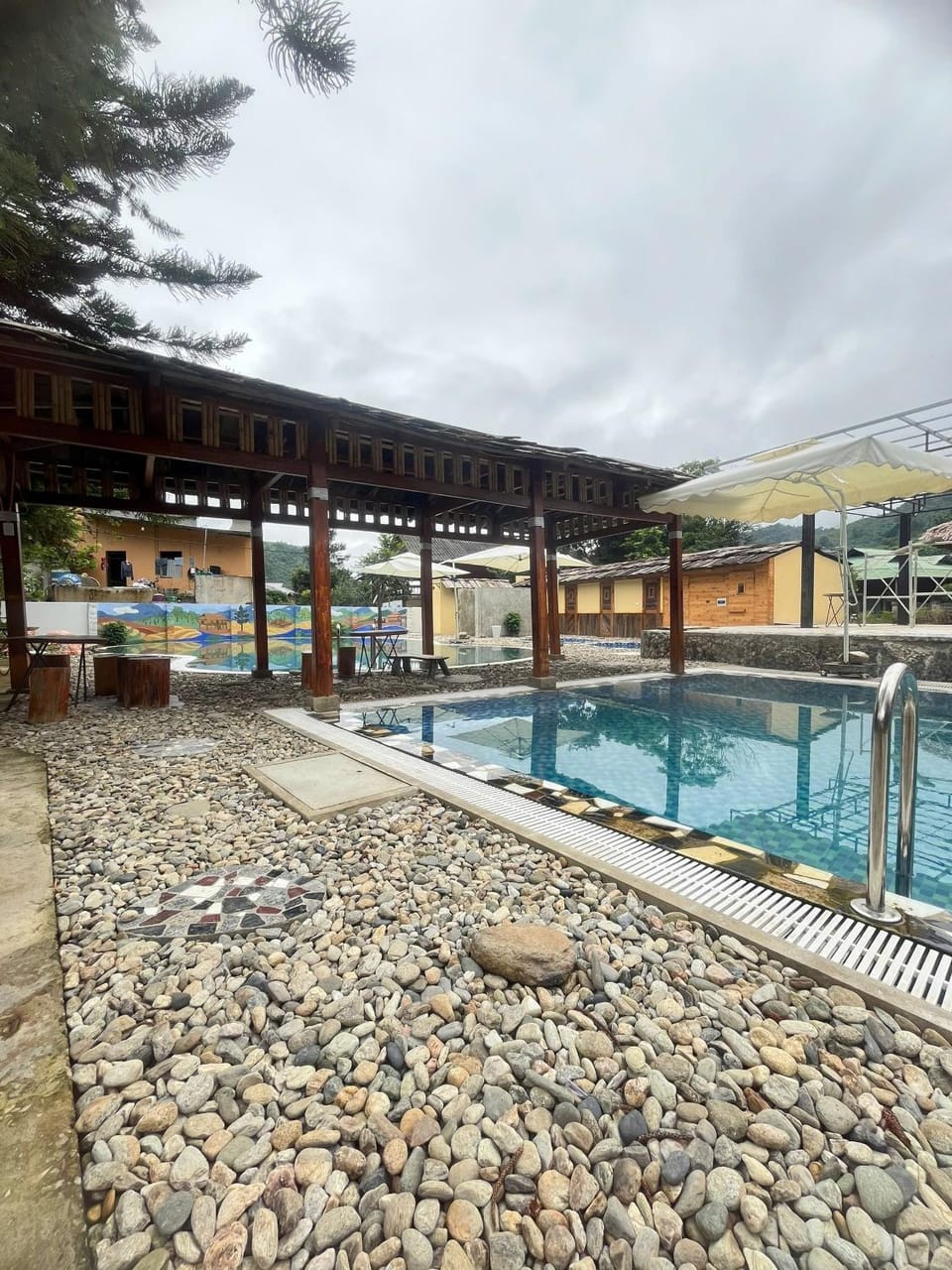 Property building, Swimming pool