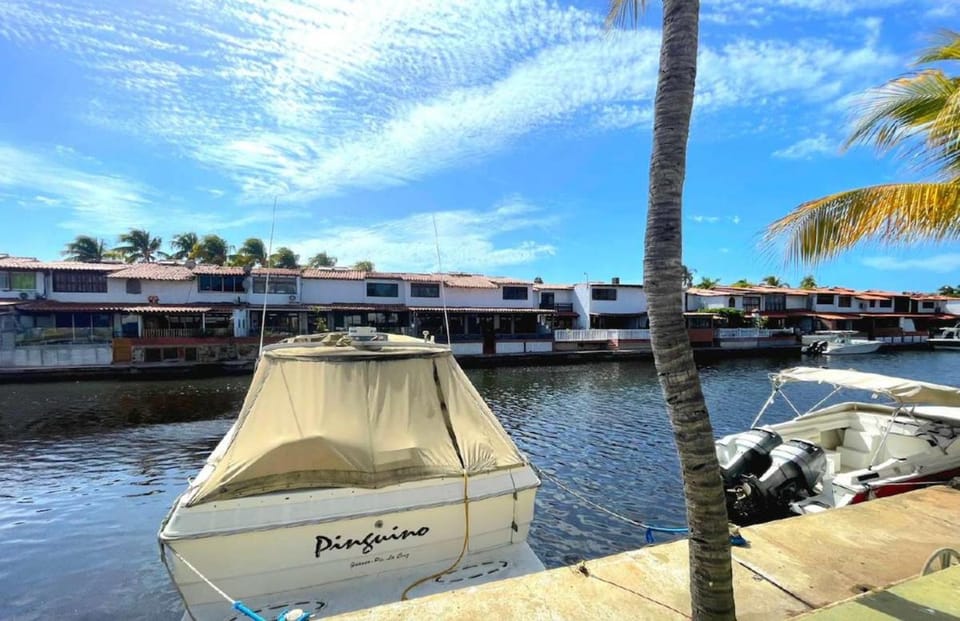Property building, Activities, Lake view, River view