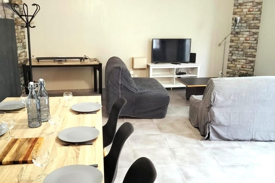 House with Garden and Parking - Close to Beaches House in Toulon