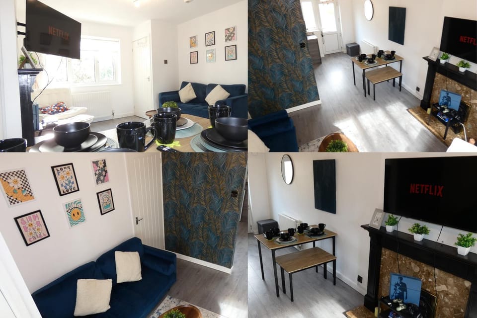 Communal lounge/ TV room, TV and multimedia, Living room, Seating area, Dining area, Evening entertainment