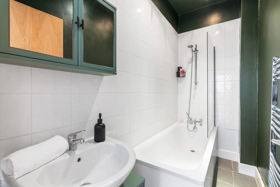 Bathroom, Bath