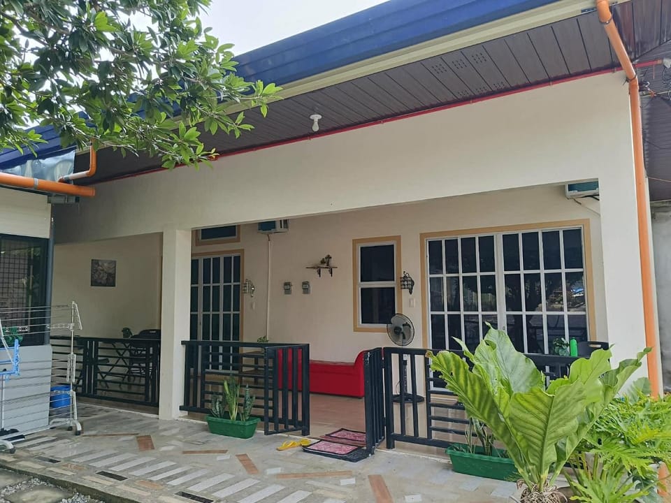 Amad's Rental Space Big Family Apartment in Central Visayas
