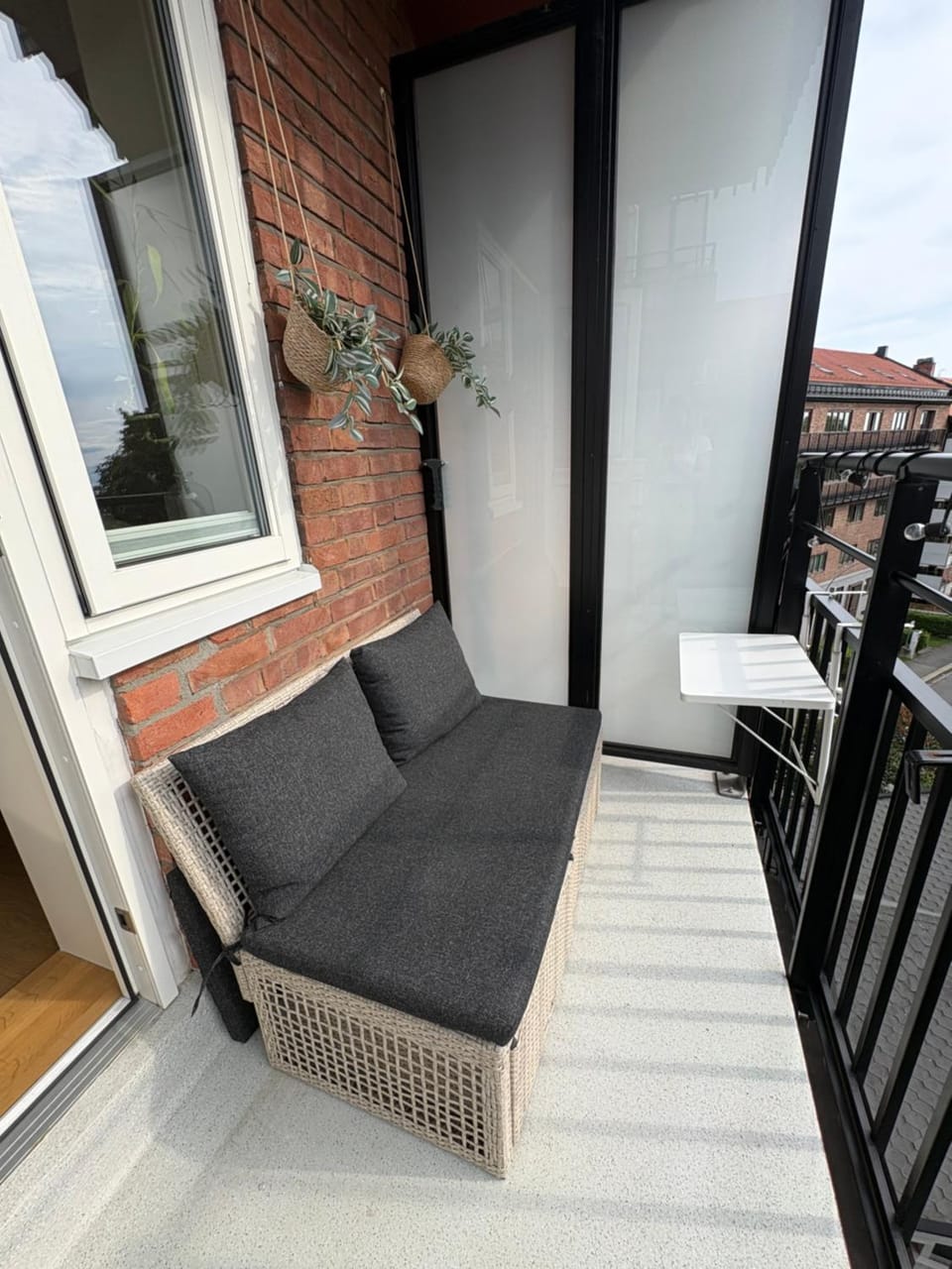 Central and cozy apartment with Dux bed and balcony Apartment in Oslo