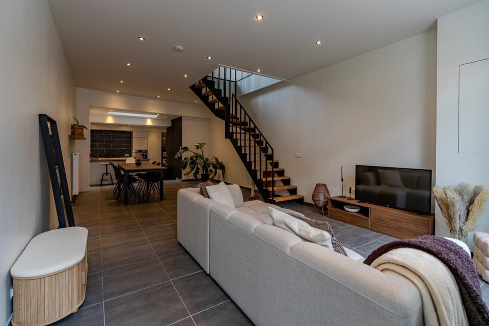 TV and multimedia, Living room, Seating area
