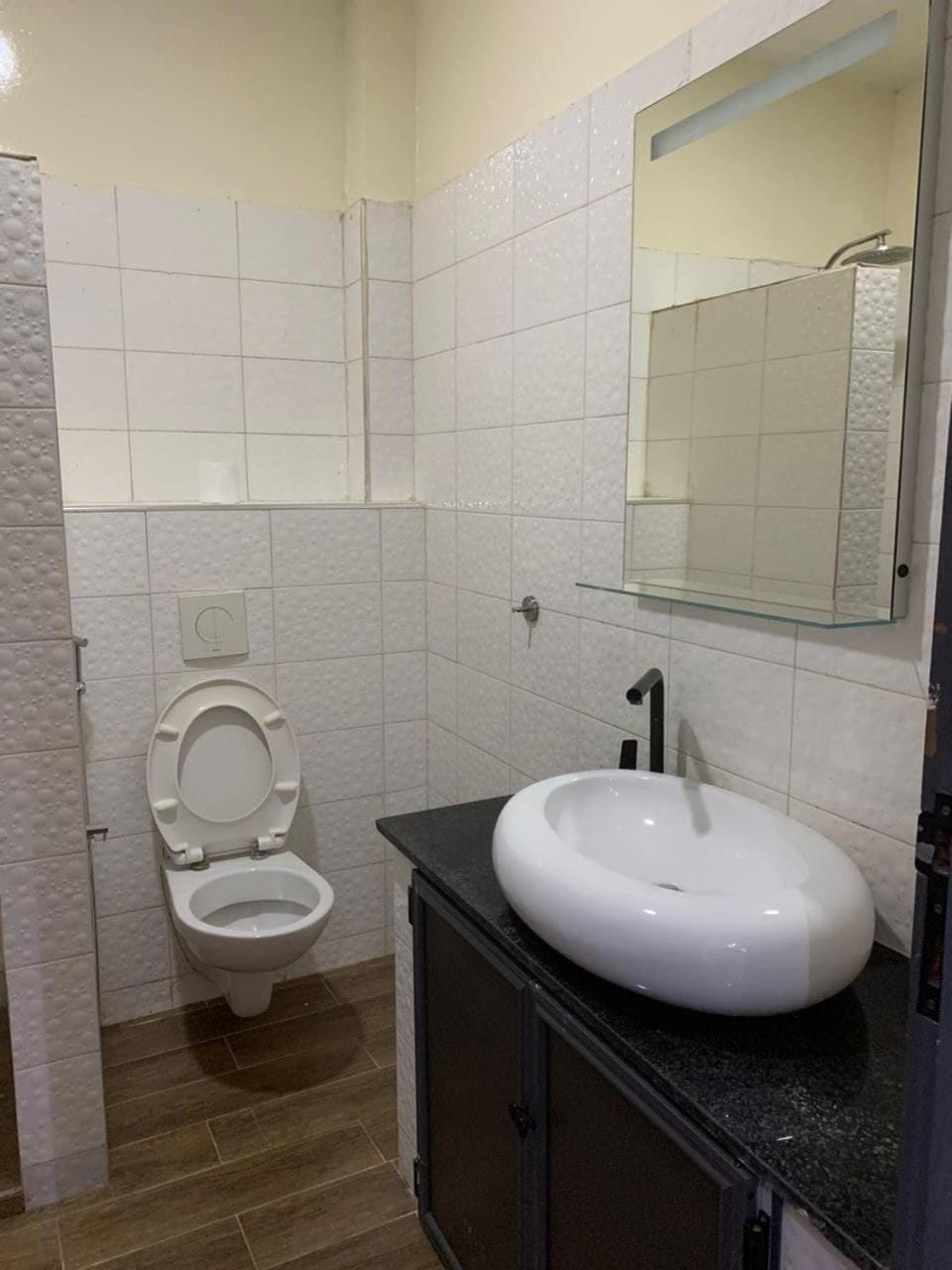 Dakar apartment, 24-hour security guard, air conditioning & Wi-Fi Apartment in Dakar