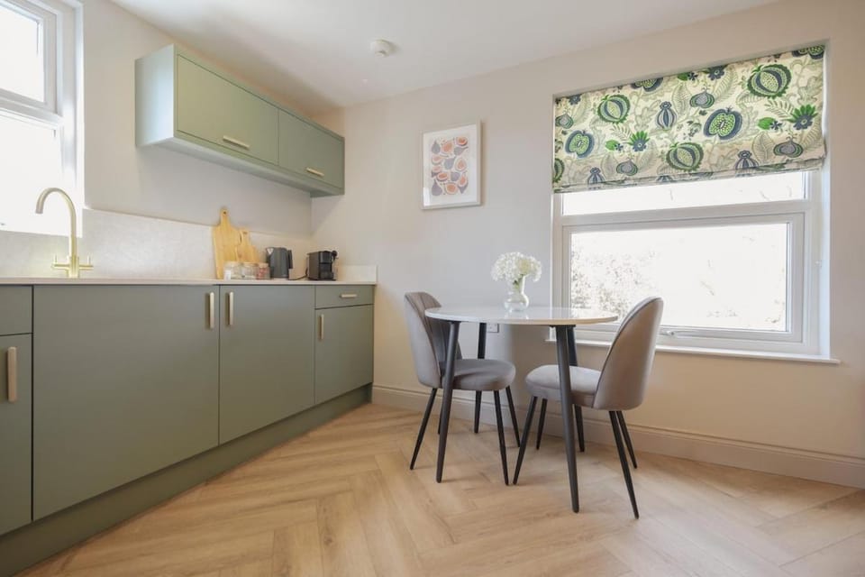 The Riverview Apartment - City Retreat Apartment in Bristol