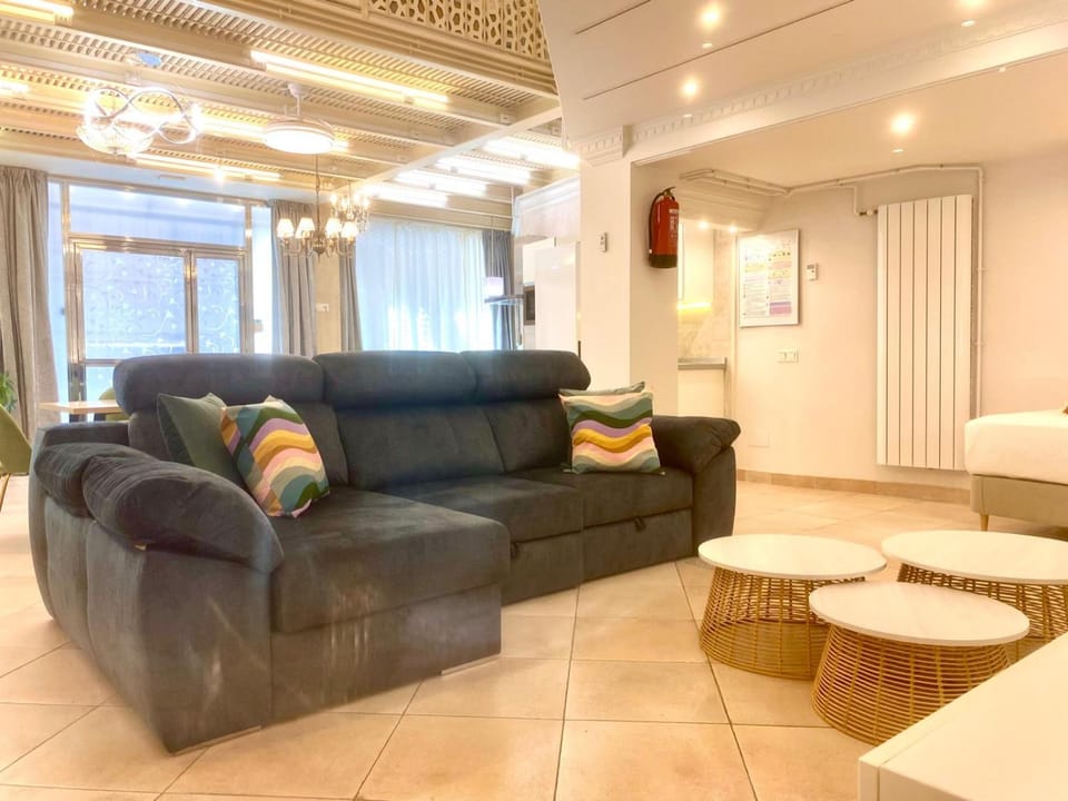 Communal lounge/ TV room