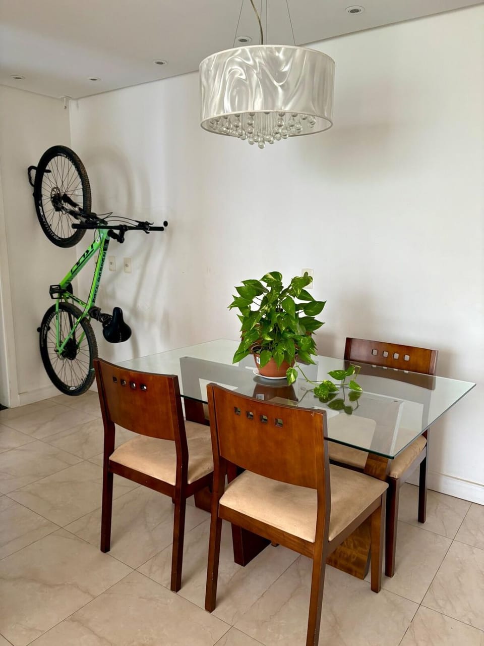 Apt 02 - Apartamento inteiro perto Aeroporto e Senai Apartment in Salvador
