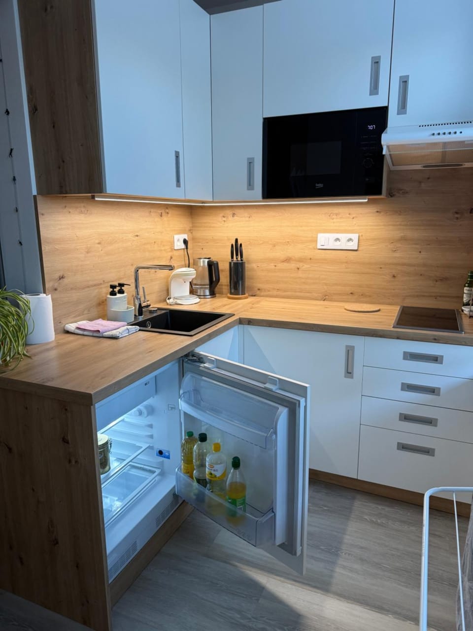 Coffee/tea facilities, Kitchen or kitchenette