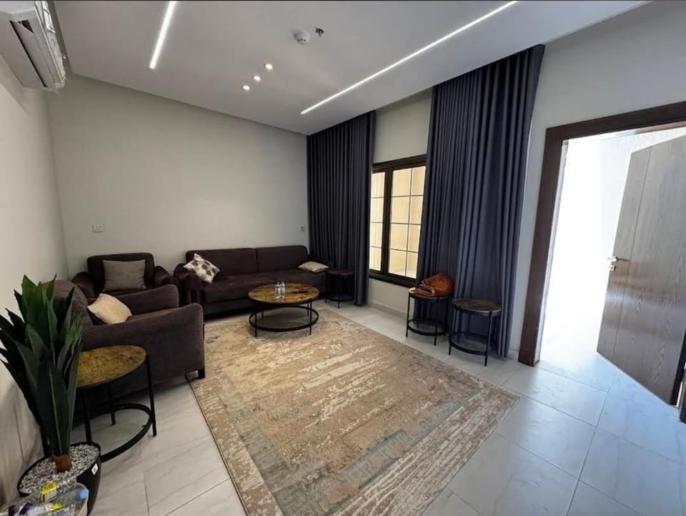 TV and multimedia, Living room, Seating area, air conditioner