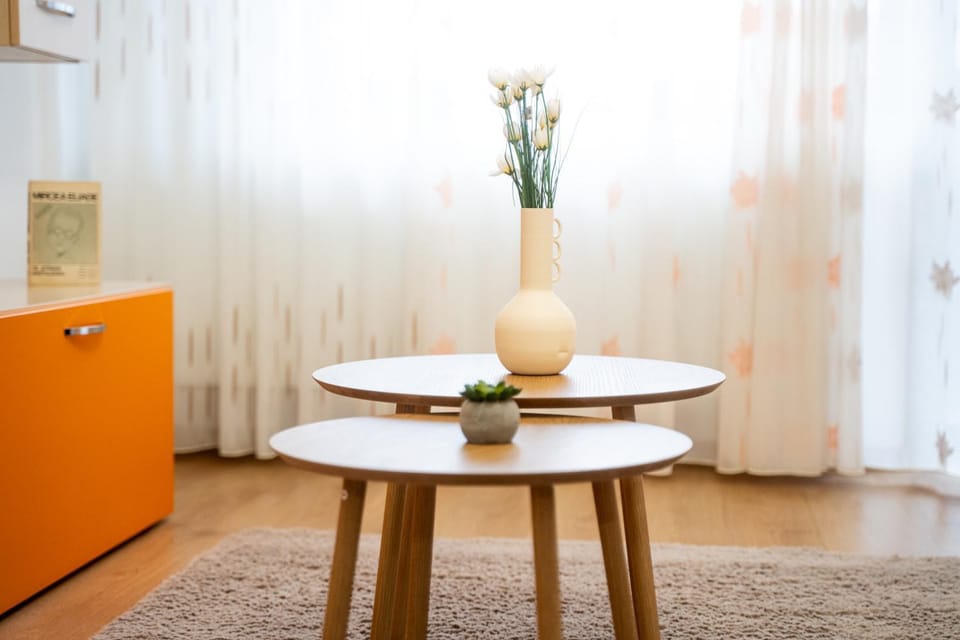Mirror Loft - Coresi District Apartment in Brasov