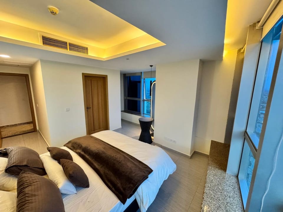 Bed, Bedroom, Landmark view, Mountain view, soundproof, VIP