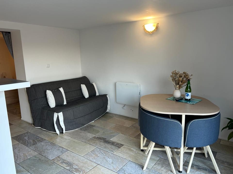 Lake House St Pee Sur Nivelle Apartment in French Basque Country