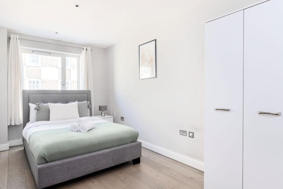 Bed, Photo of the whole room, Bedroom, wardrobe