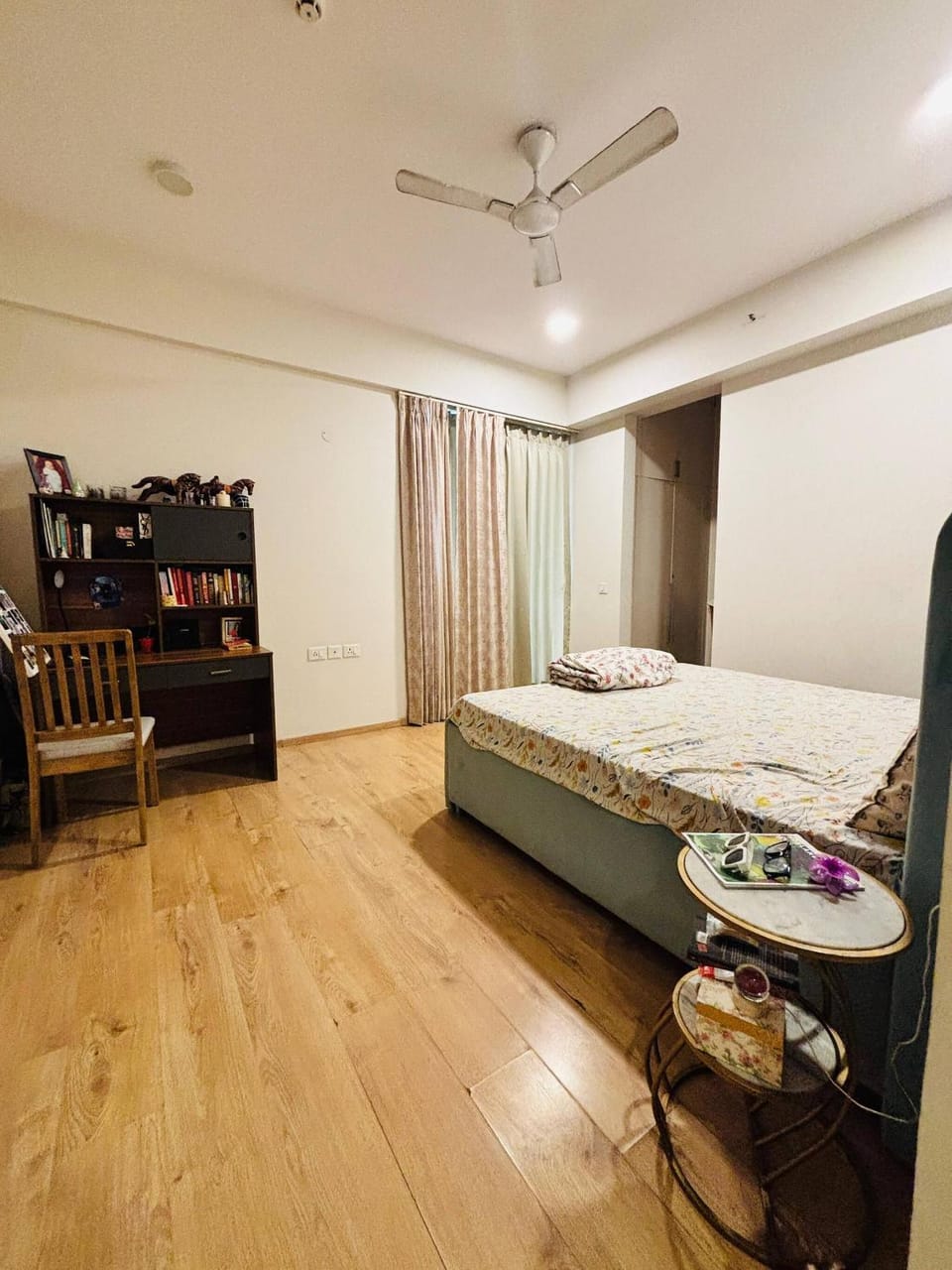 Luxurious 2-Bedroom Apartment with Shared Pool in Gurugram Apartment in Gurugram