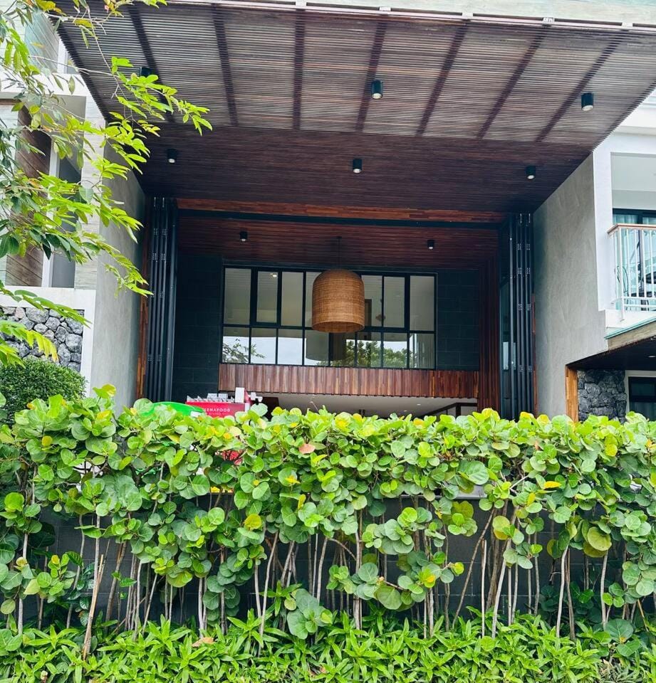 Stylish Sea View Apartment Near Nai Harn Gym Pool Apartment in Rawai