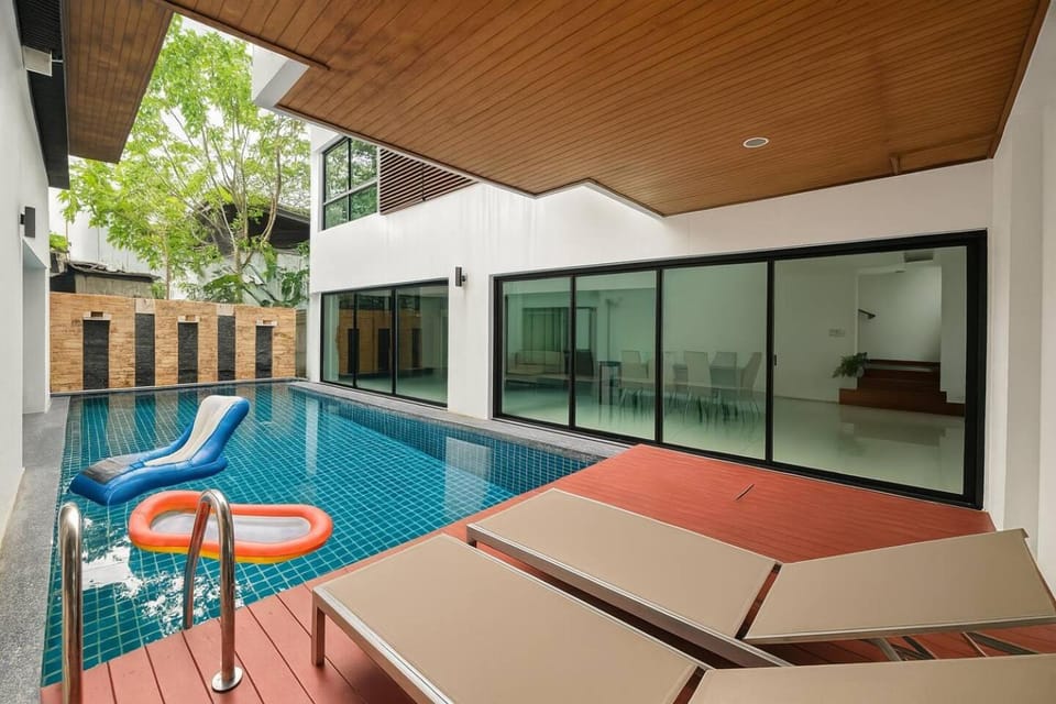 Large 4BR Villa Private Pool Parking | Large Group Villa in Phuket