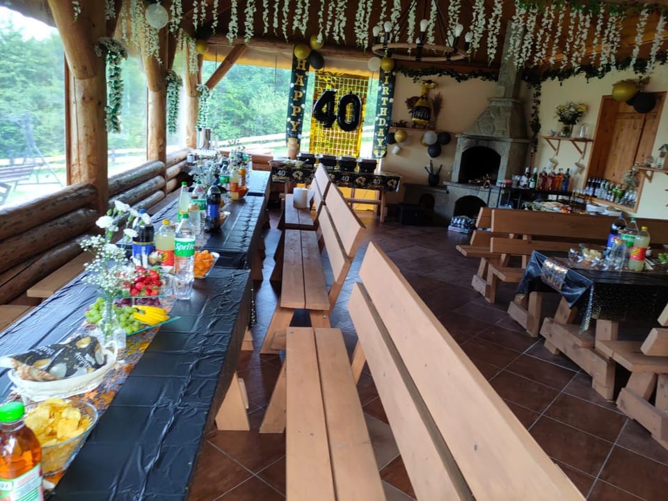 Banquet/Function facilities, Seating area