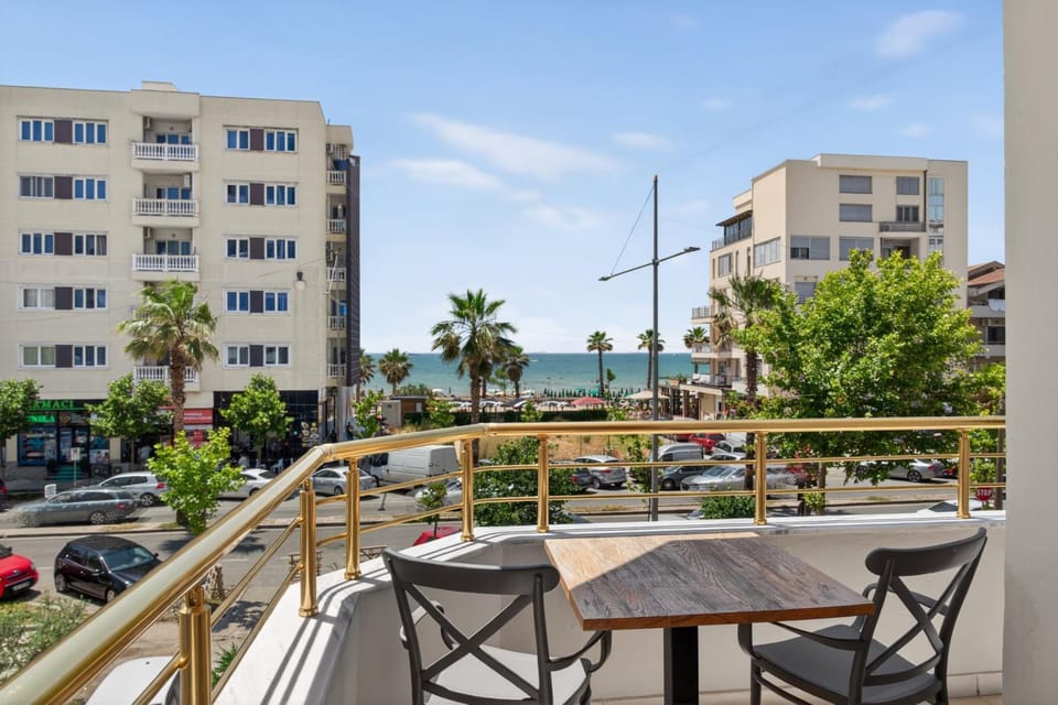 Patio, Day, View (from property/room), Balcony/Terrace, Dining area, Beach, Beach, Sea view, Sea view, Location, Parking