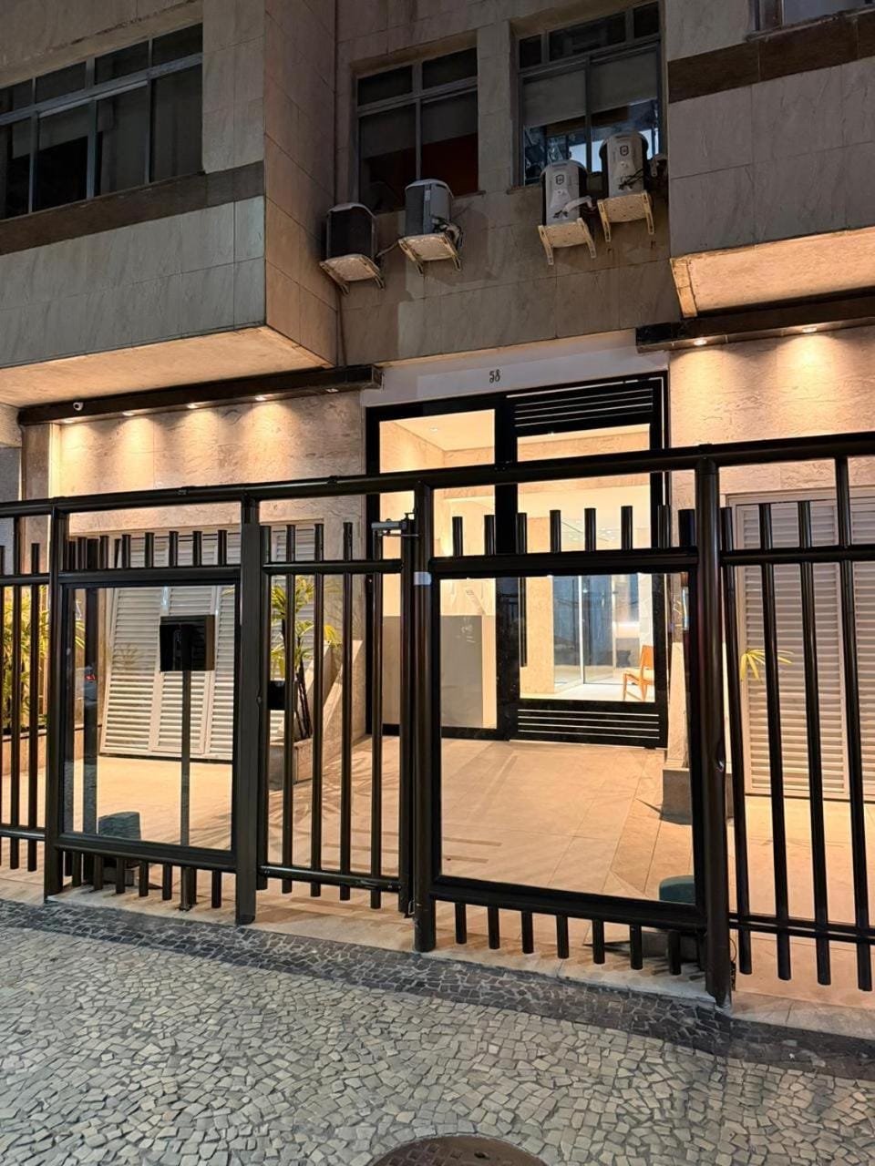 The Grey II Ipanema Praia 1 min Posto 9 Concept Apartment in Rio de Janeiro