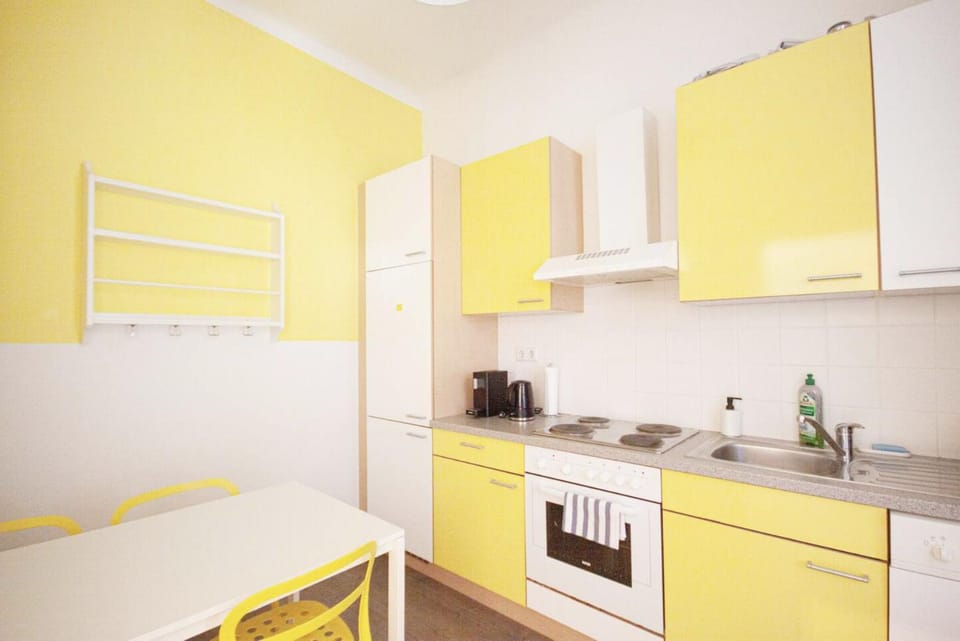Bright Apartment near Naschmarkt & City Center Apartment in Vienna