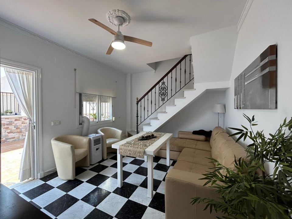 TV and multimedia, Living room, Lounge or bar