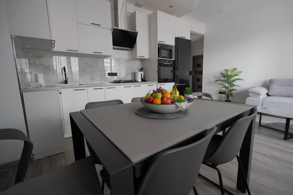 Kitchen or kitchenette, Communal kitchen, oven, kitchen