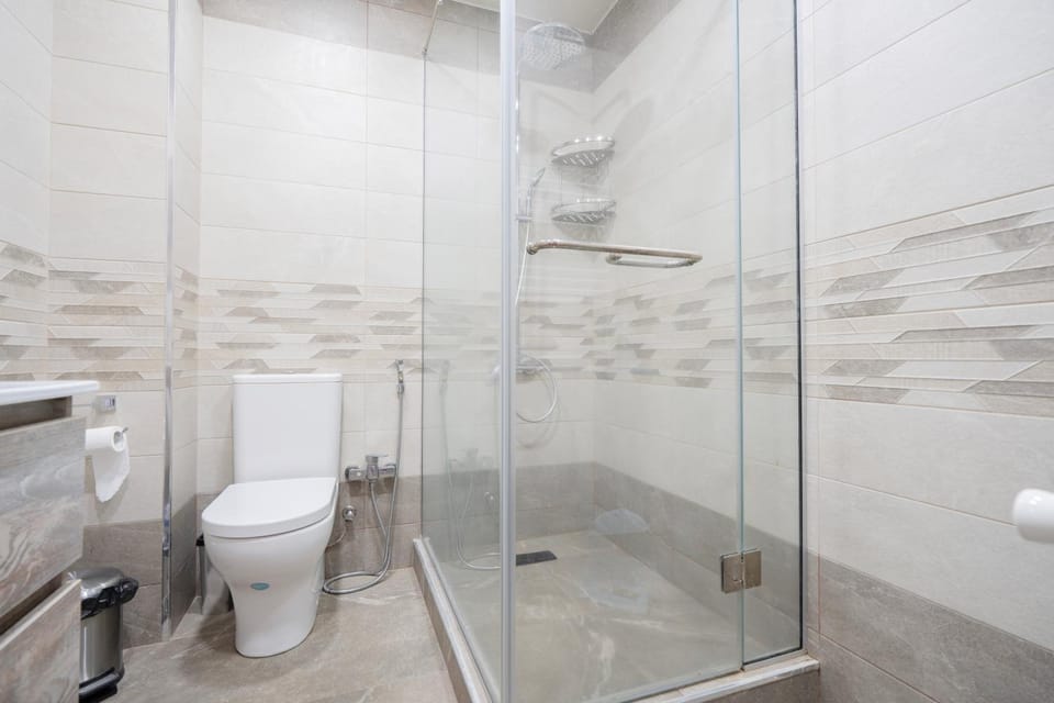 Shower, Toilet, Bath, bidet