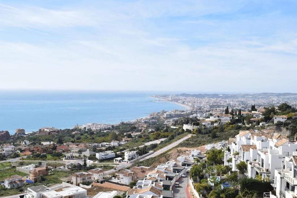 Stunning penthouse with panoramic sea views Apartment in Benalmadena
