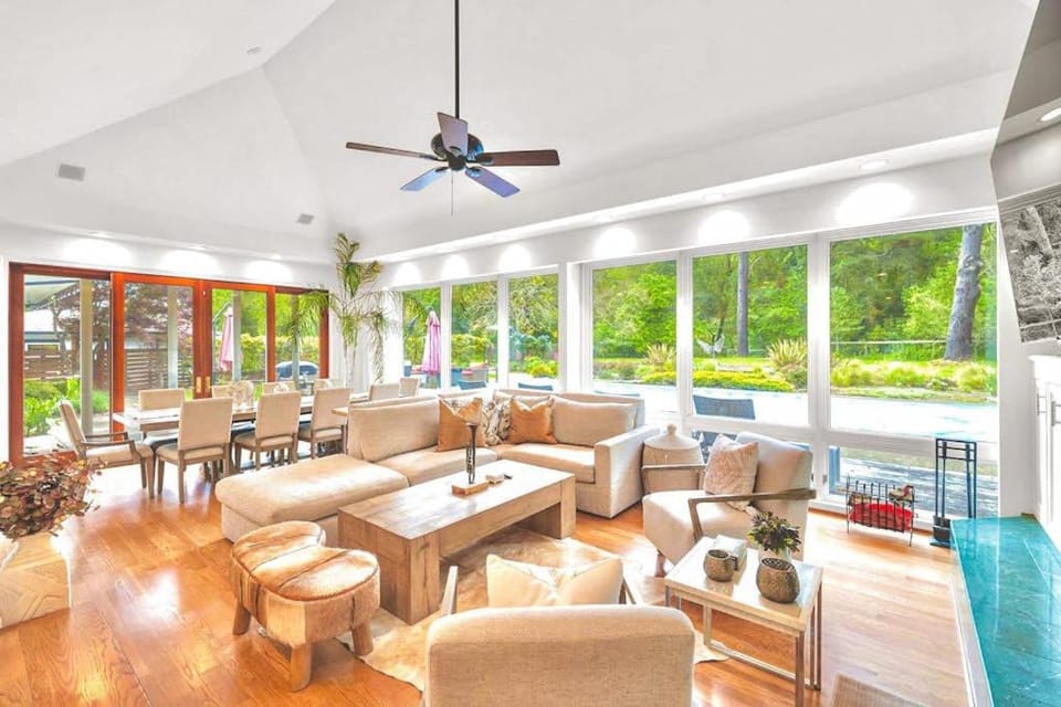 Zegarra Estate House in Sonoma County