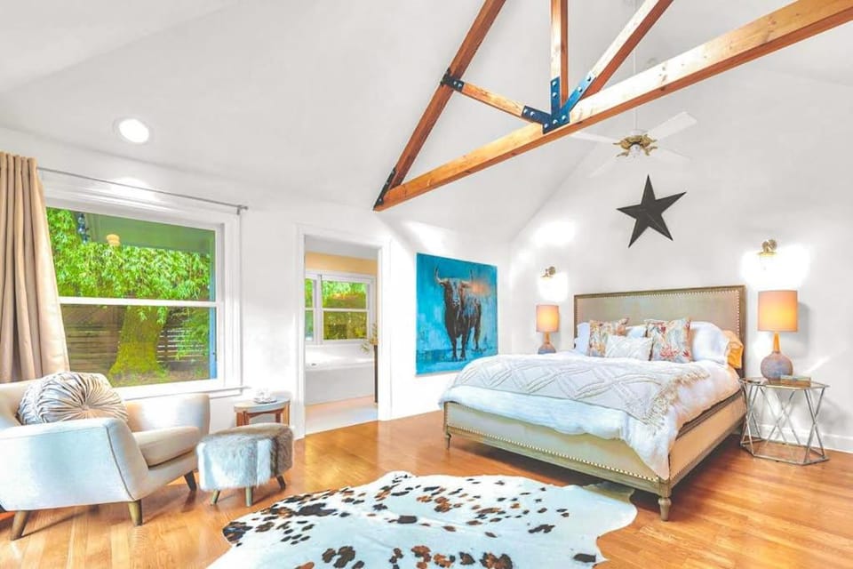 Zegarra Estate House in Sonoma County