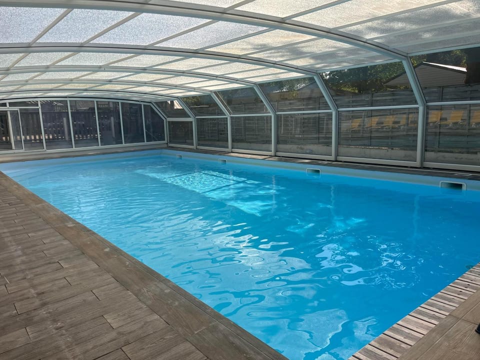 Swimming pool, Swimming pool