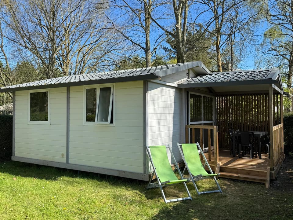 Property building, Garden view, sunbed