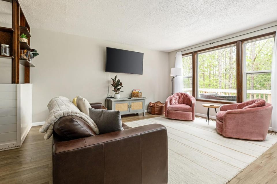TV and multimedia, Living room, Seating area
