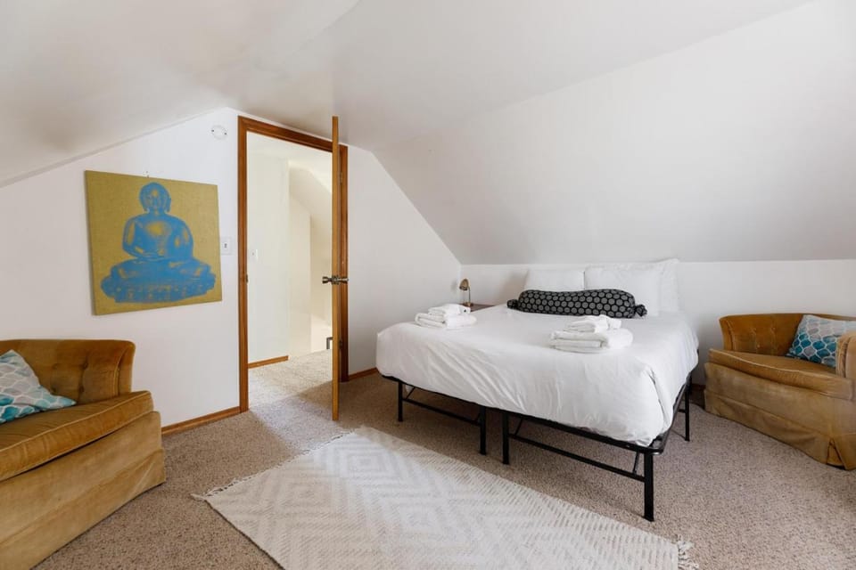 Bed, Bedroom