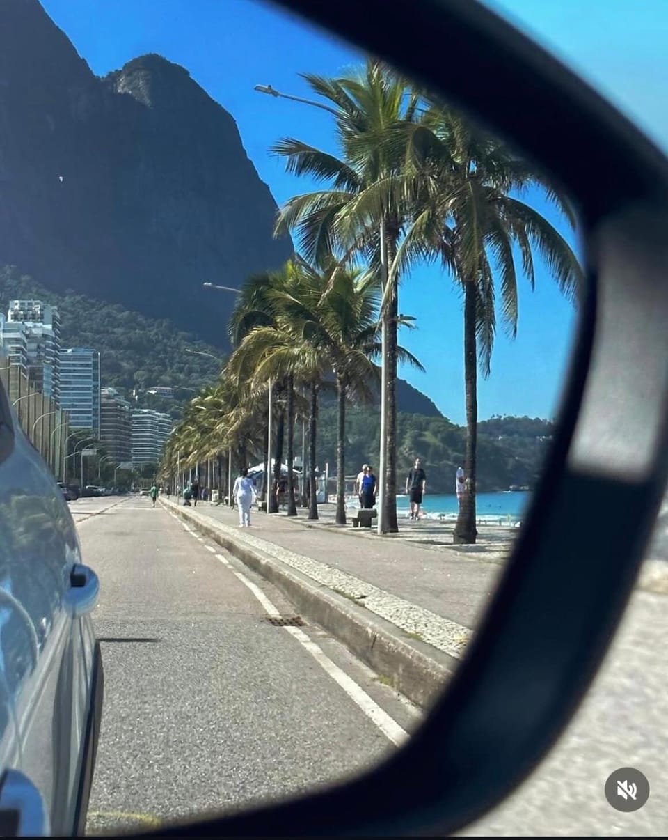 Prime Ipanema 2 Min Walk to Beach 3BR for 6 Apartment in Rio de Janeiro