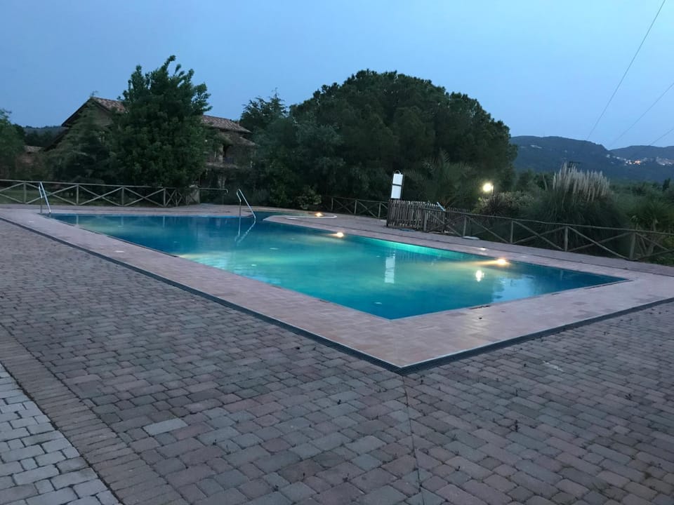 Swimming pool, Swimming pool