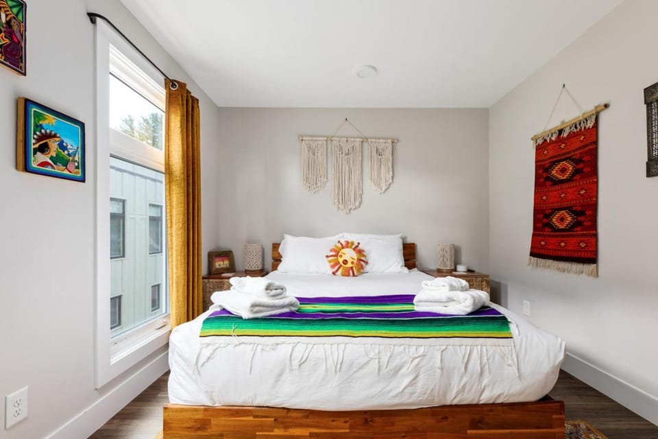 Bed, Bedroom