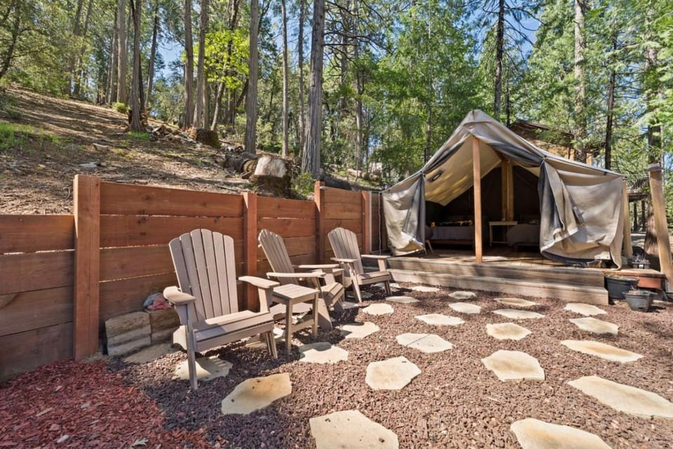 2 cabins-22 guests-2 hot tubs-Lake Access-Glamping Cabin in Twain Harte