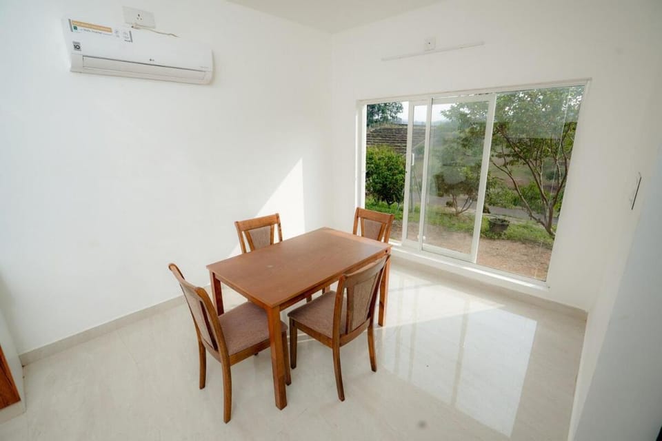 Green Meadows House in Kerala