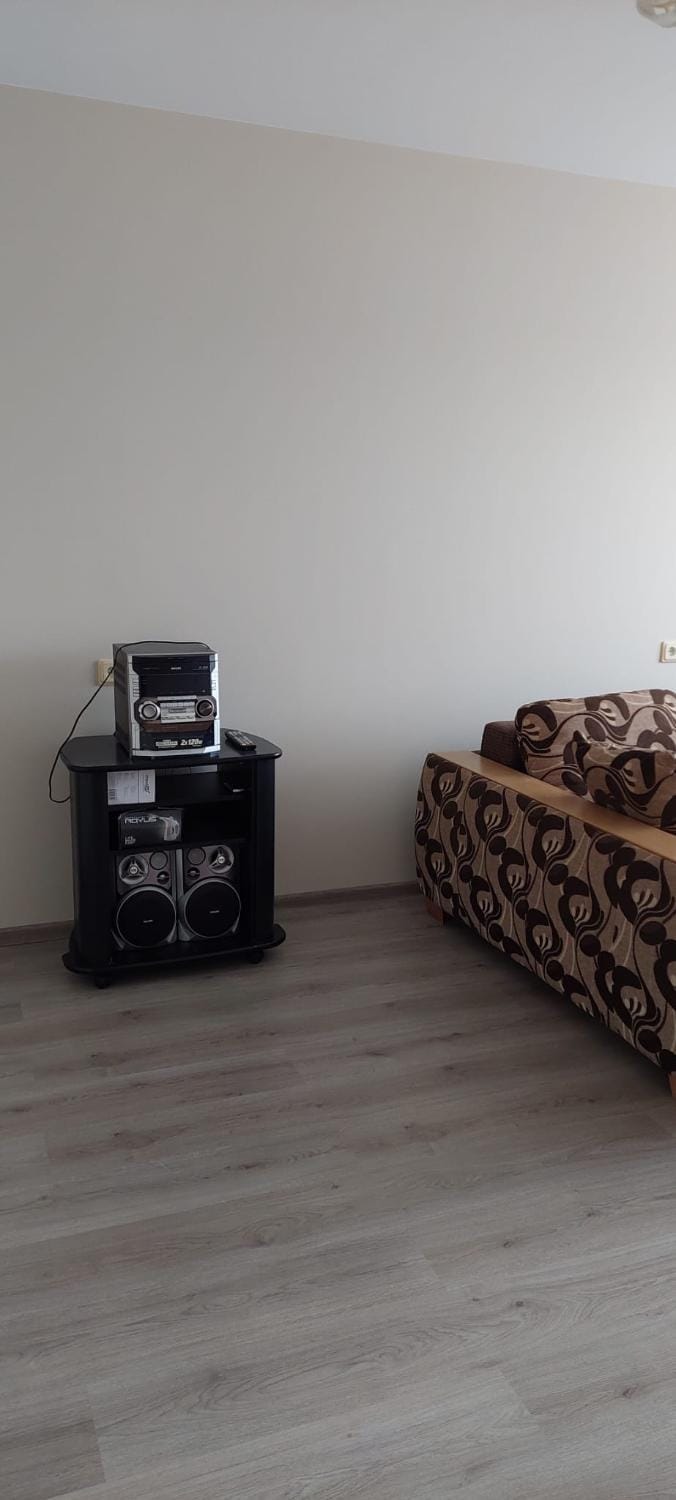 TV and multimedia, Living room, Seating area, Evening entertainment