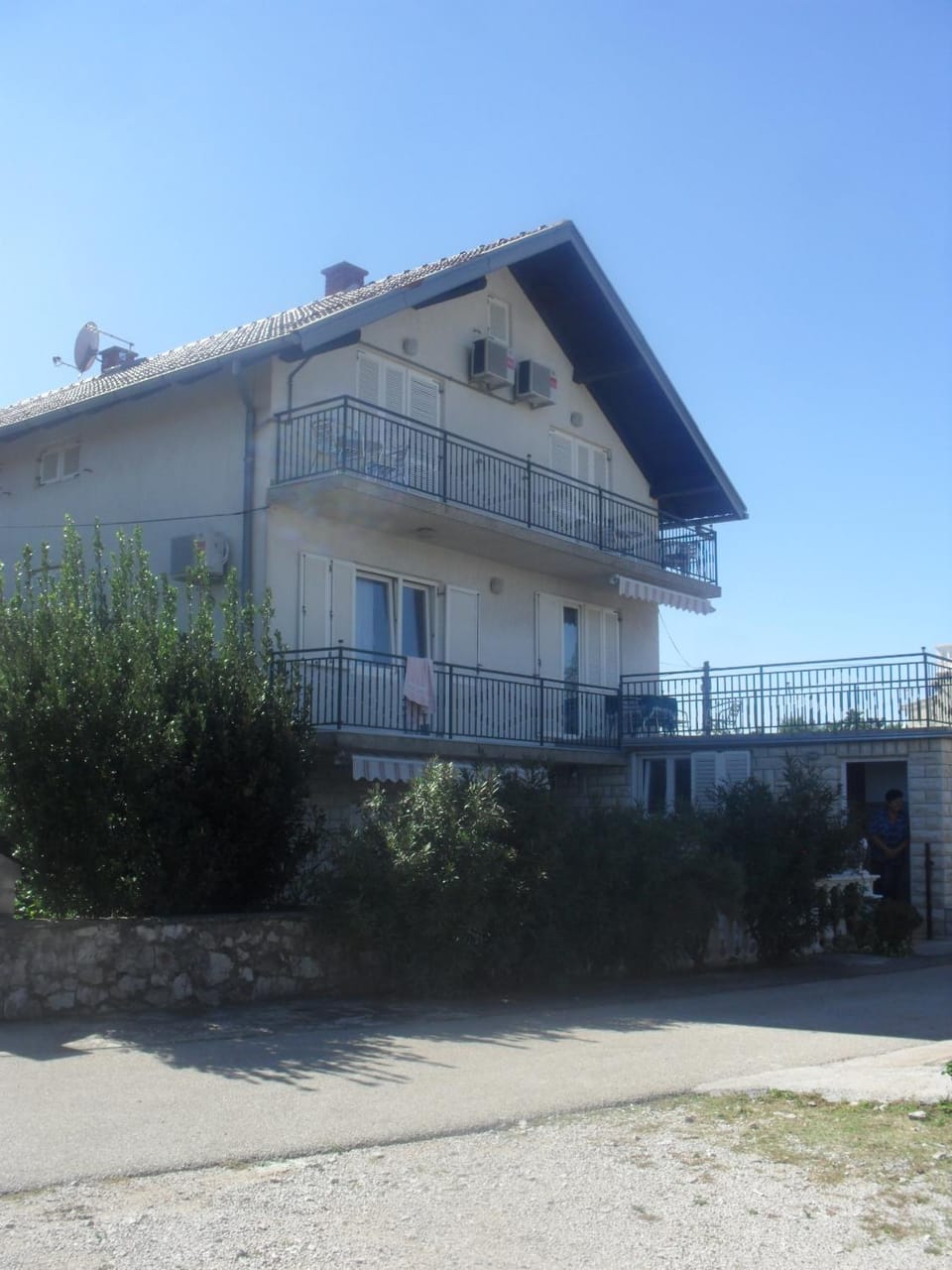 Facade/entrance, On site, Street view