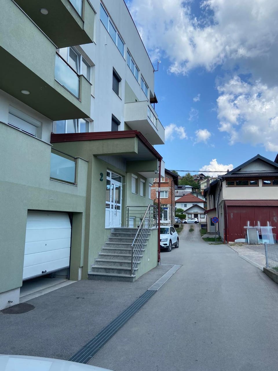 Facade/entrance