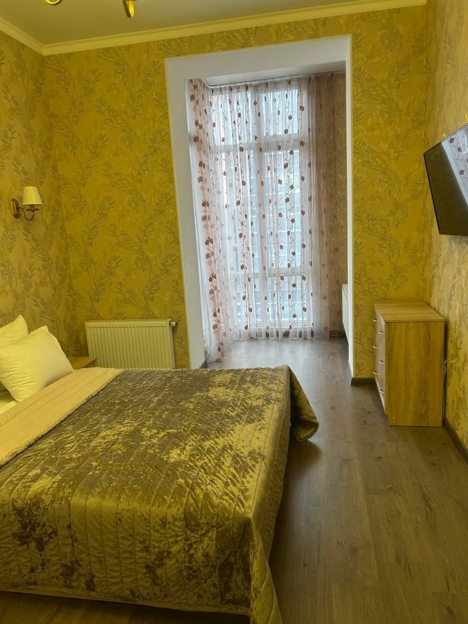 Communal lounge/ TV room, Bed, TV and multimedia, Photo of the whole room, Evening entertainment, Bedroom