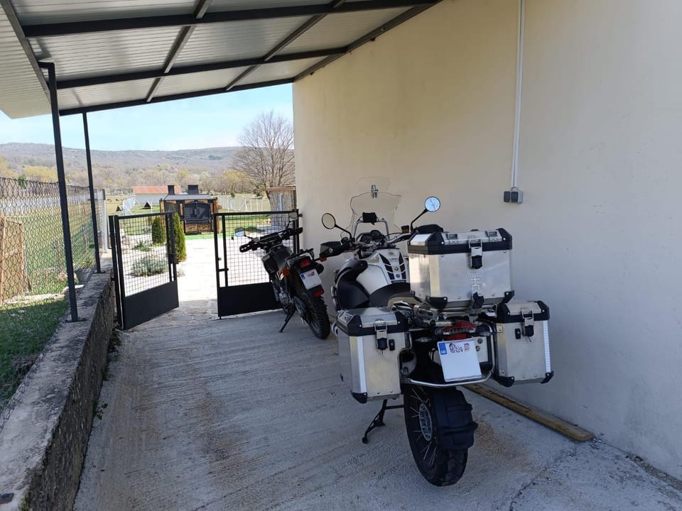 Property building, Patio, Parking