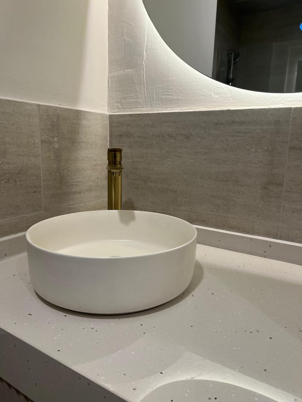 Stylish Stay Near Airport & Yas Island Apartment in Abu Dhabi