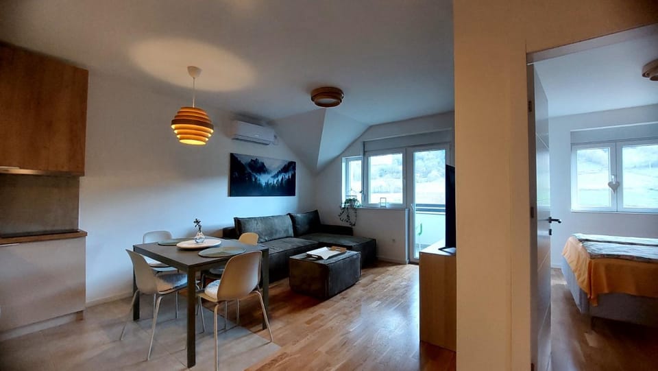My Life 19 - Green Hill Apartment in Serbia