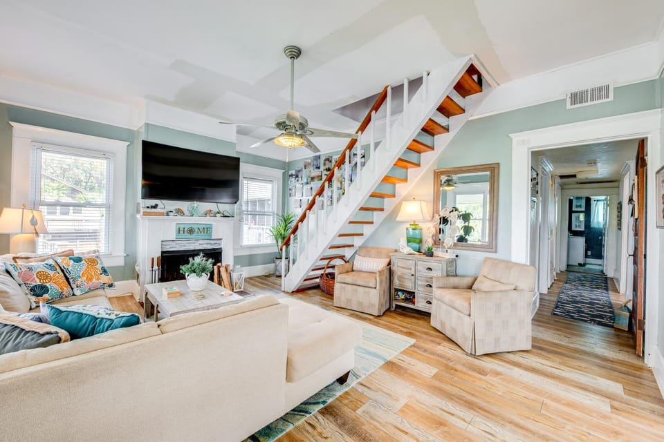 Fish & Paddle: Home Near Shell Point Beach! House in Florida