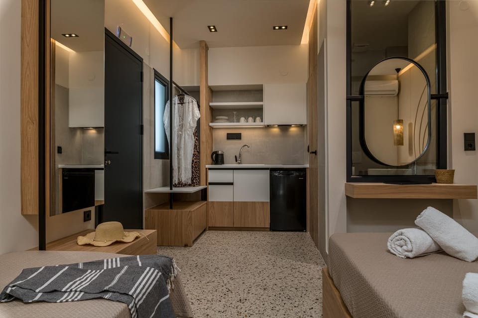 Kitchen or kitchenette, wardrobe