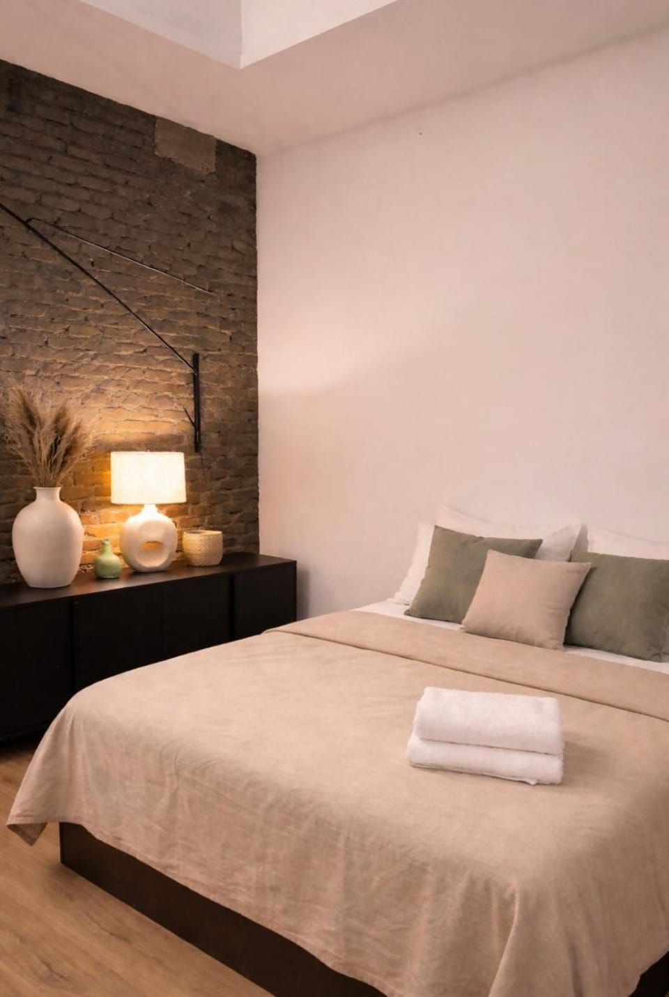 Bed, Photo of the whole room, Bedroom, towels